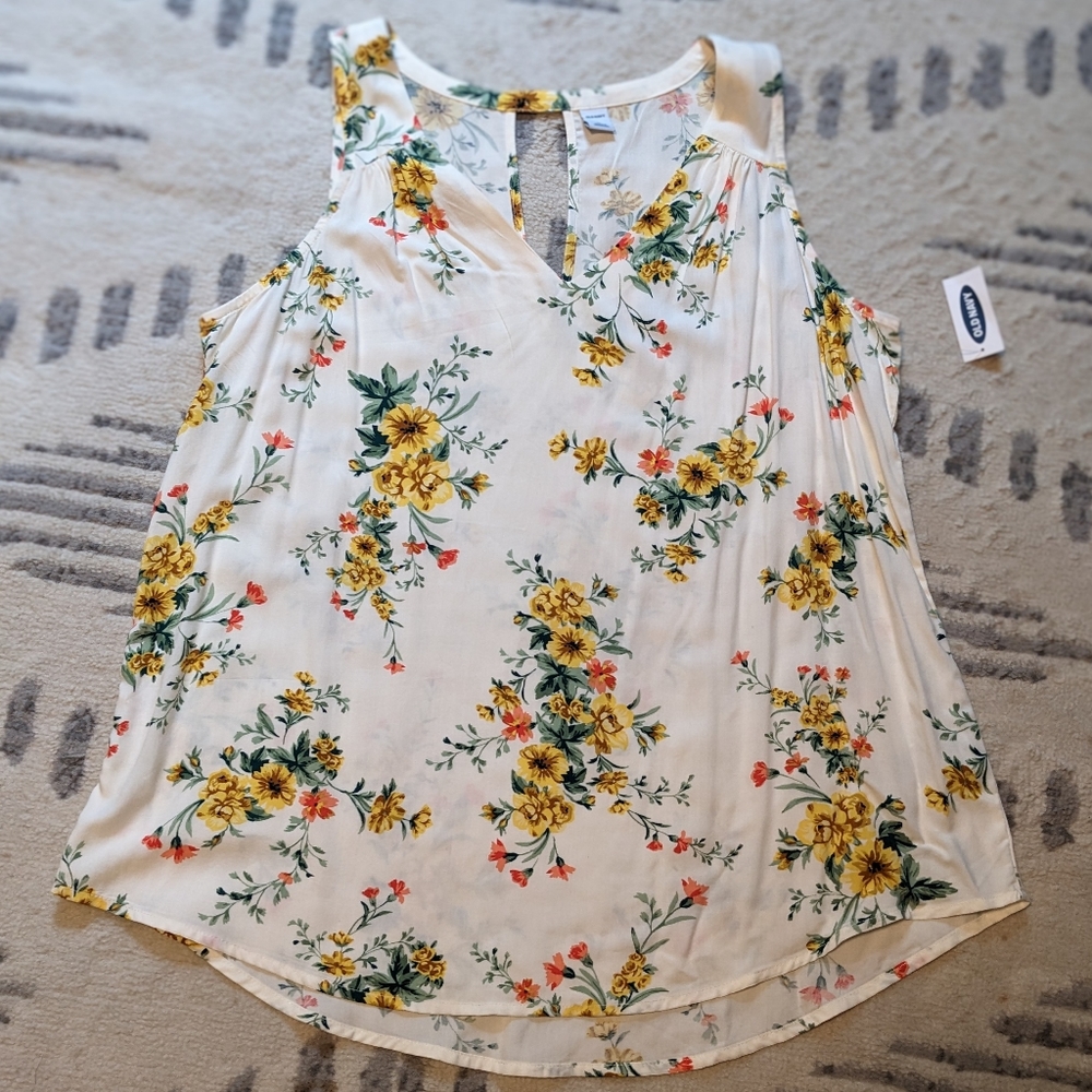 Old Navy Flowy Floral Print Sleeveless Top with Keyhole Back - NWT - Size Large